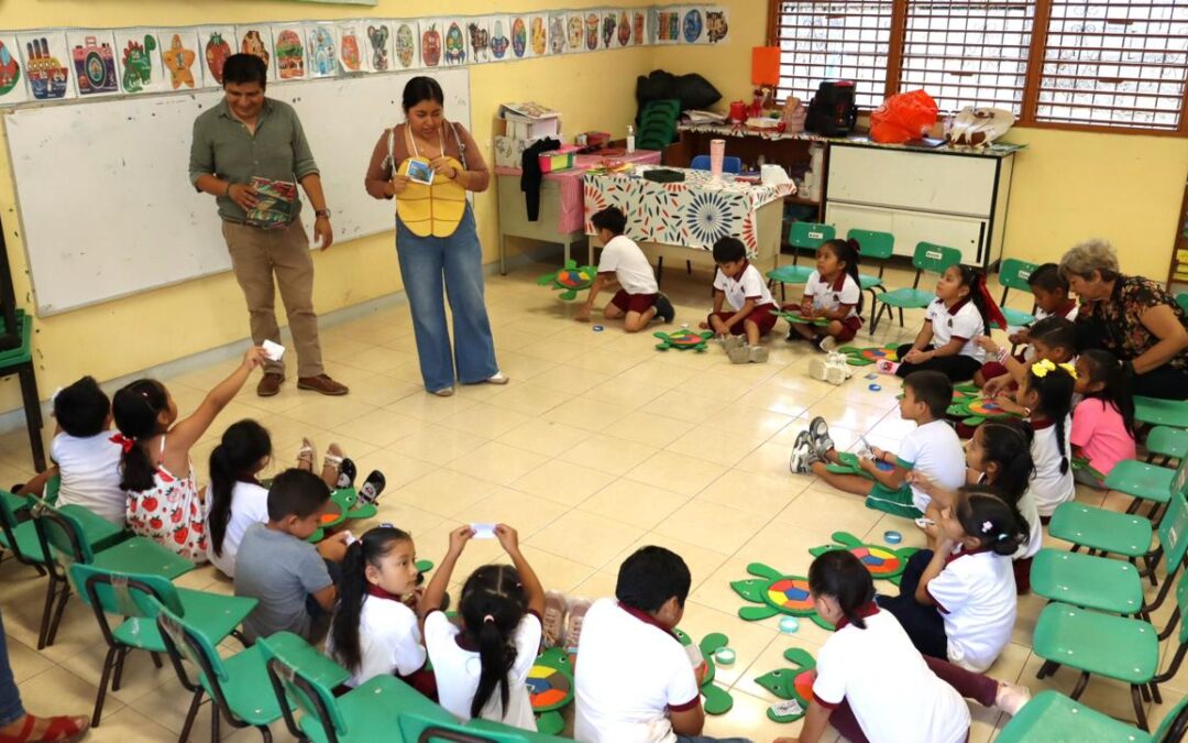 IMPARTEN EN PREESCOLAR DE FCP PLÁTICA SOBRE CUIDADO DE TORTUGAS MARINAS
