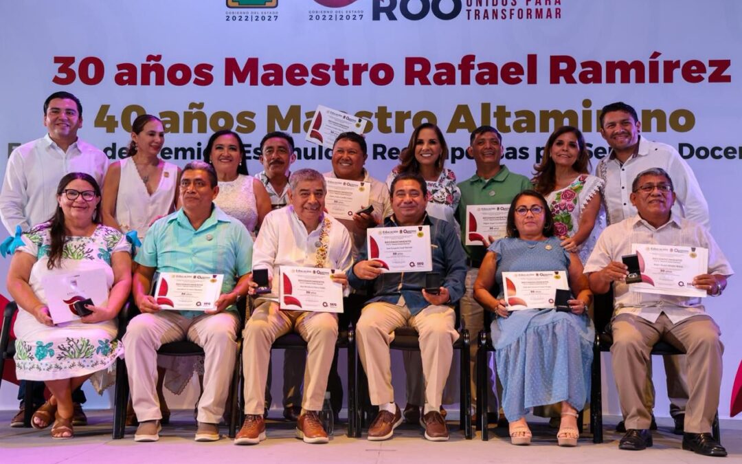 Con entrega de premios y medallas, Mara Lezama reconoce vocación y trayectoria de 366 docentes quintanarroenses