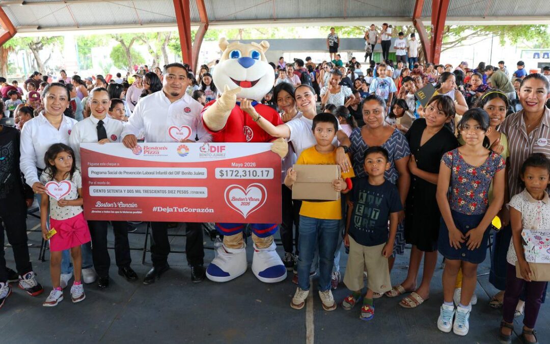 ENTREGA ANA PATY PERALTA DONATIVO DE BOSTON’S PIZZA PARA NIÑAS Y NIÑOS