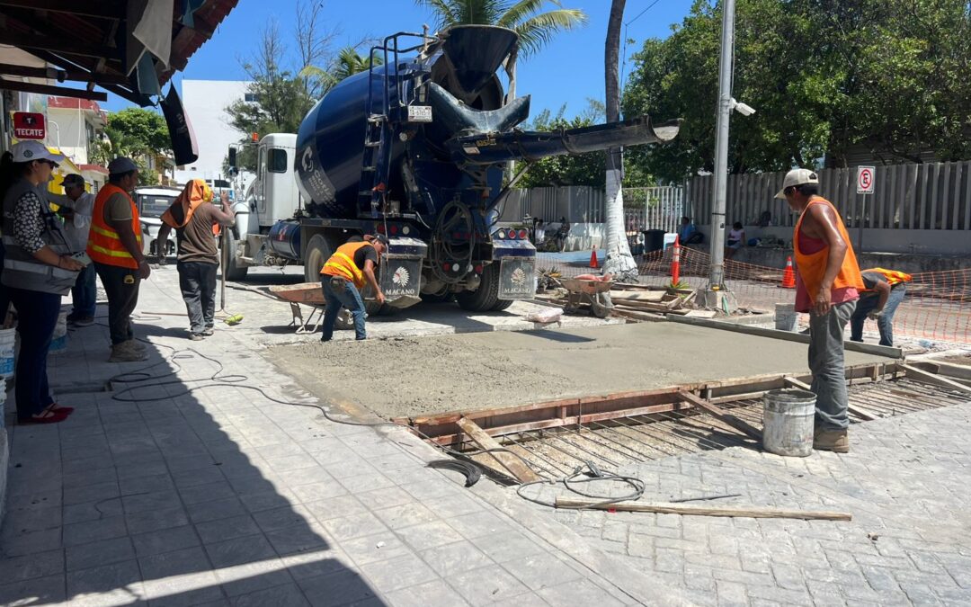 Avanza segunda etapa de modernización de la avenida Rueda Medina en Isla Mujeres