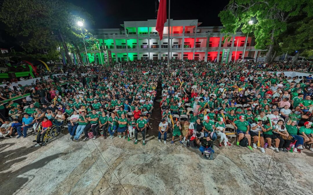 Yensunni Martínez encabeza celebración histórica por el triunfo de México en el “FutFest” de Chetumal.