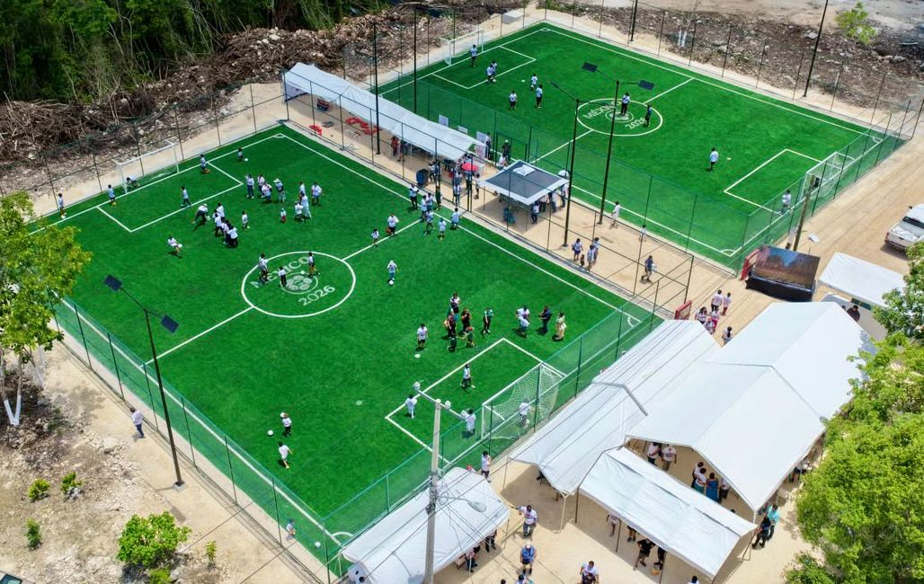 Inauguran dos canchas de fútbol 5 del programa Mundial Social en El Ramal
