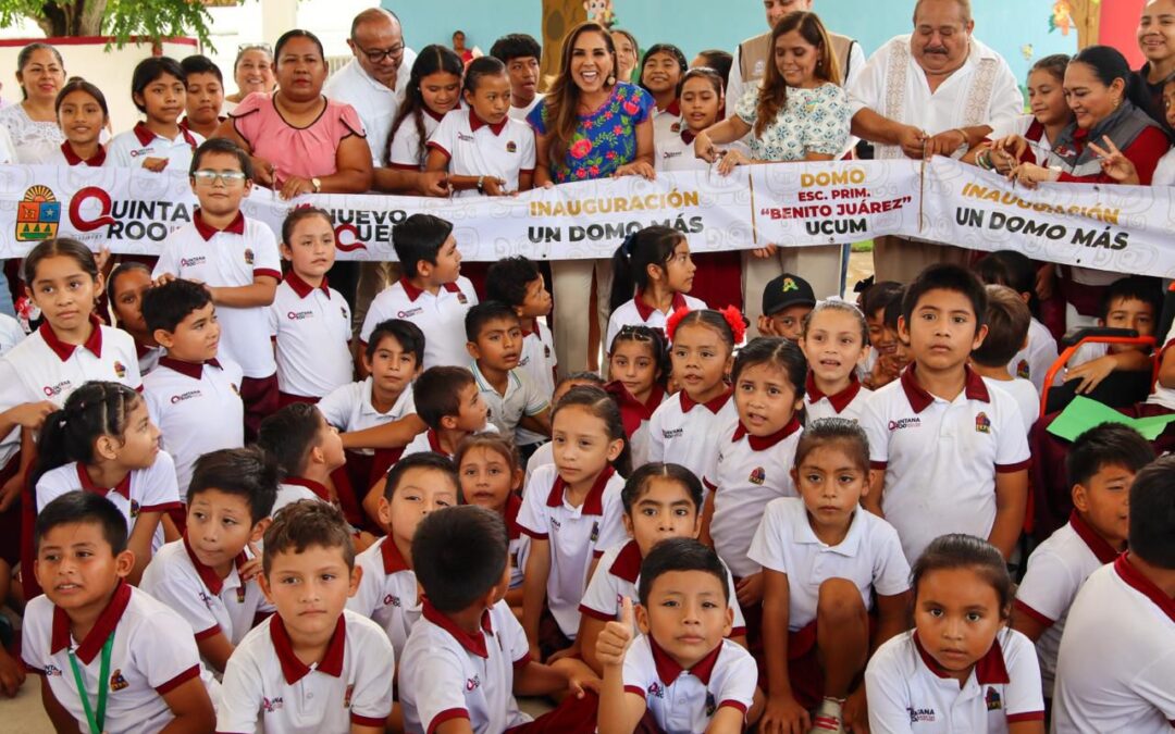 Mara Lezama inaugura un domo más en primaria “Benito Juárez”, de Ucum tras 44 años de espera