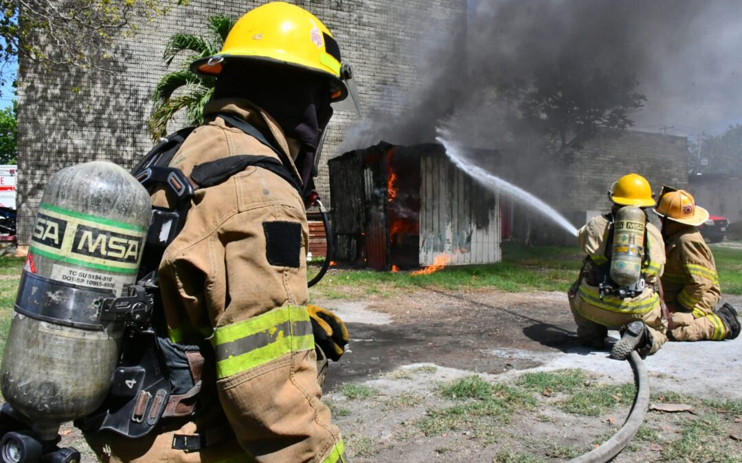 Capacitación permanente de bomberos fortalece la atención de emergencias en Othón P. Blanco.
