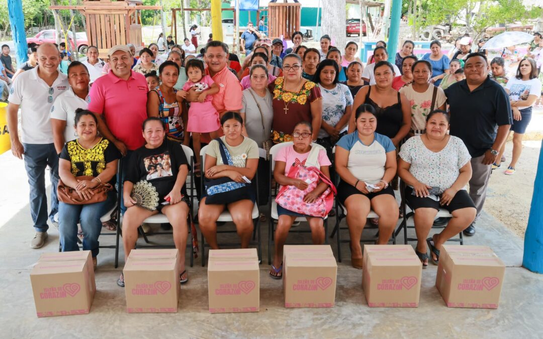 Atenea Gómez fortalece la justicia social con la entrega de despensas del programa “Isleña de Corazón” en Francisco May