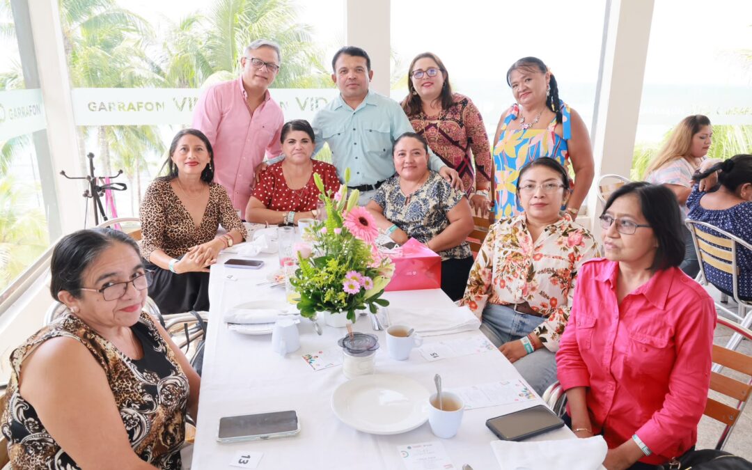 Gobierno de Isla Mujeres reconoce la labor de las secretarias del Ayuntamiento