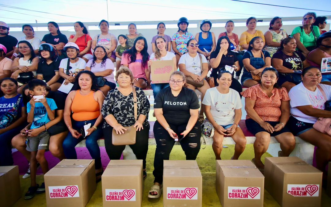 Atenea acerca apoyos a las mujeres con el Programa Isleña de Corazón