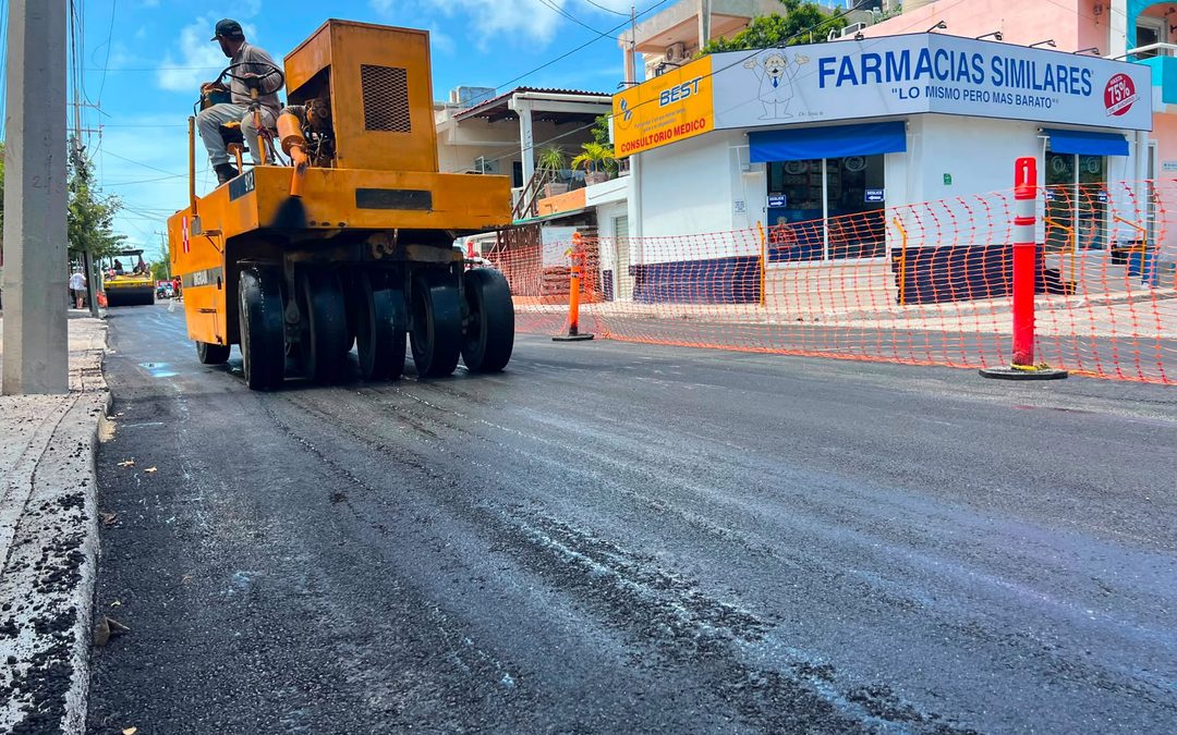 Avanza pavimentación de la Prolongación Rueda Medina en Isla Mujeres