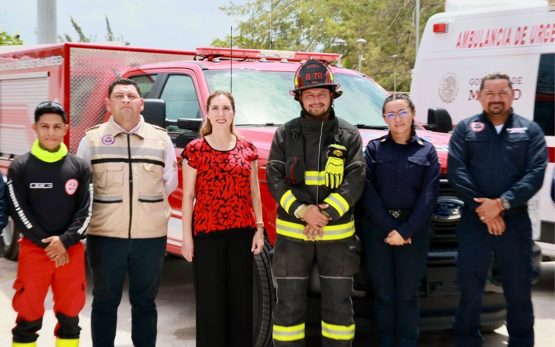 Atenea Gómez Ricalde fortalece las condiciones de trabajo de los bomberos de Isla Mujeres