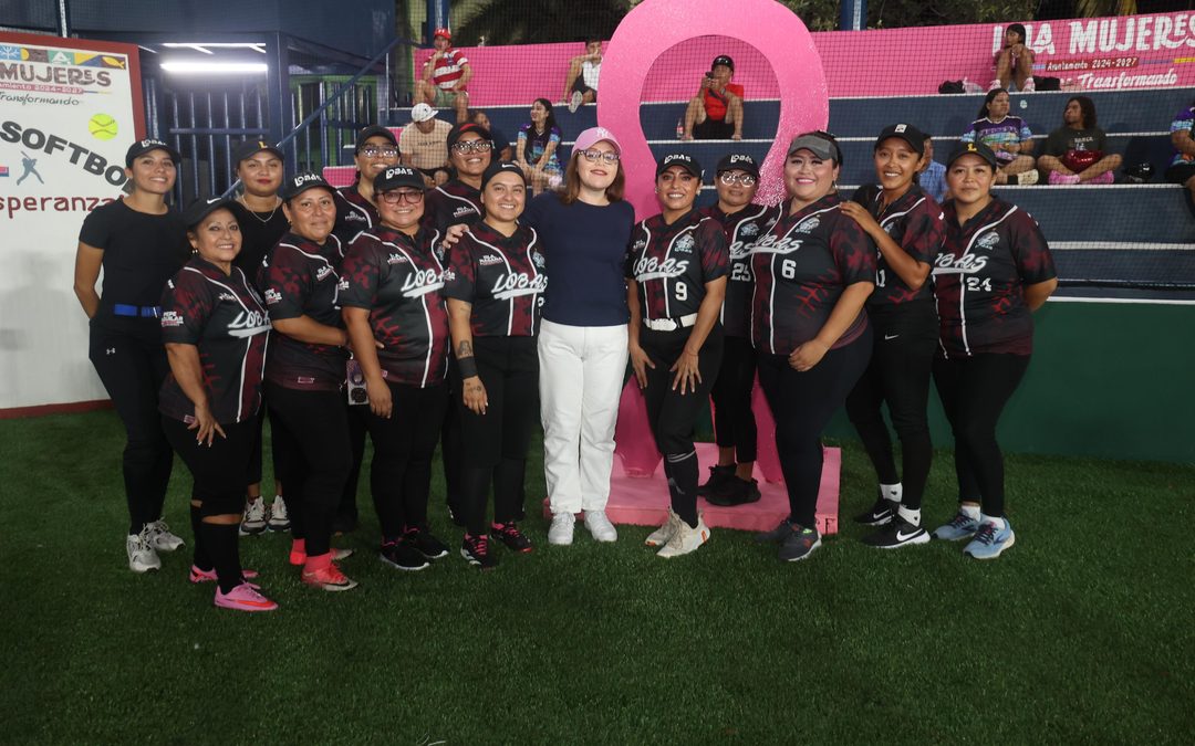 Inicia campeonato de softbol femenil “Bateando por la Esperanza” como parte del Mes Rosa
